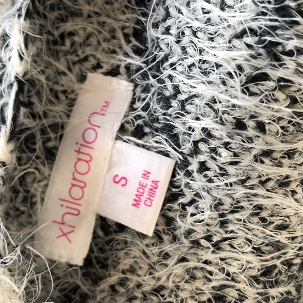 Aztec print sweater- open back. - Picture 3 of 4